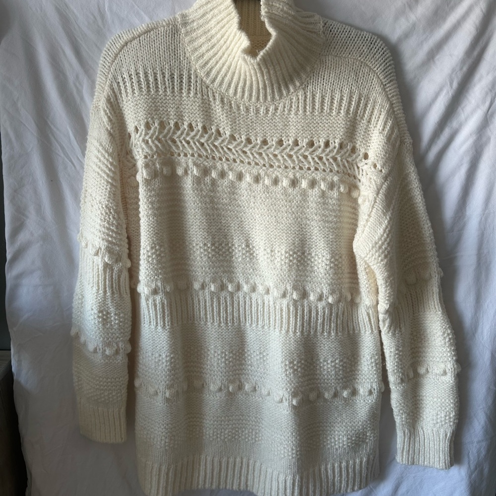 Lou & Grey Ivory Textured Turtleneck Sweater